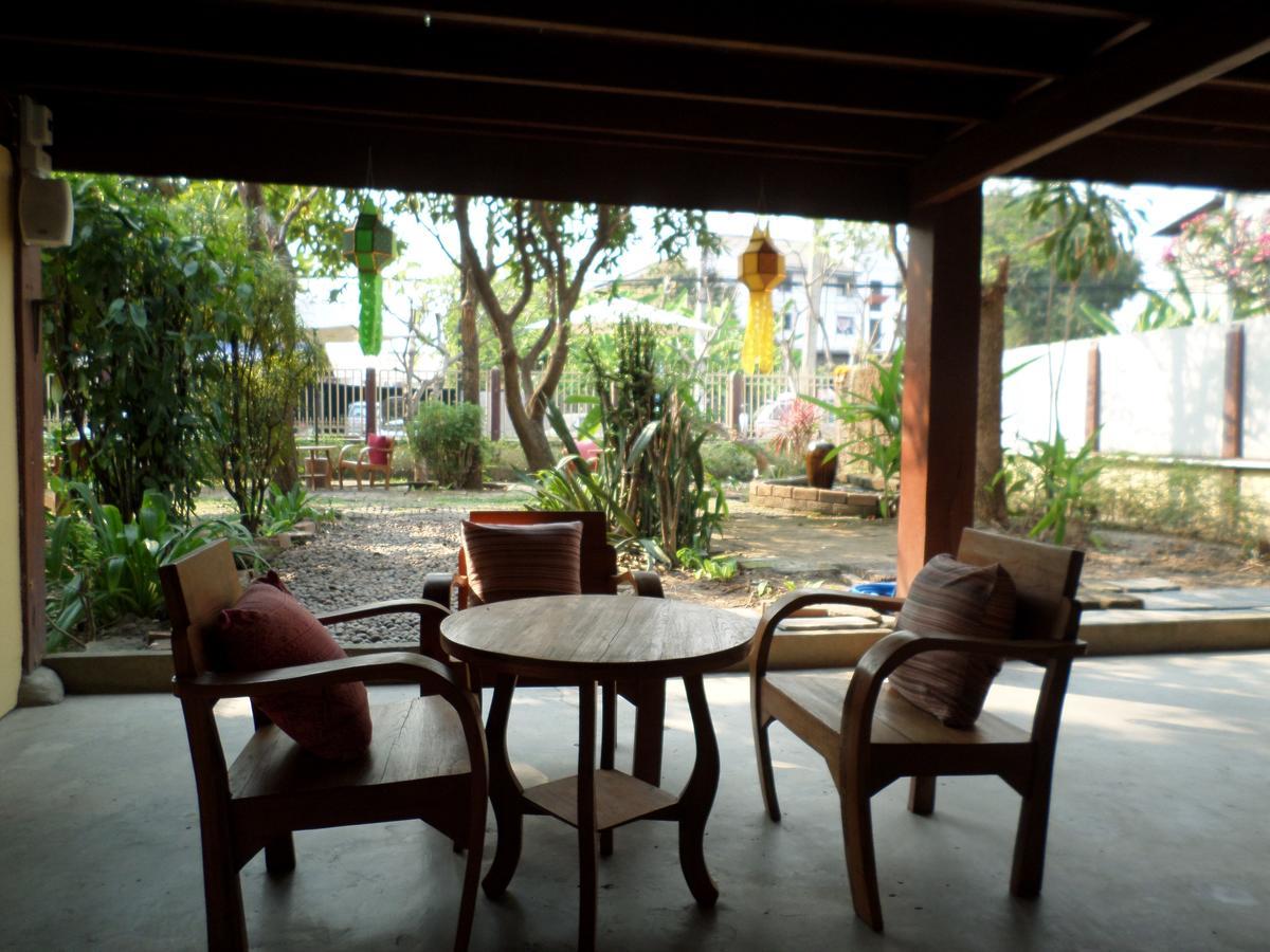 Baanwealaa Guesthouse (Adults Only) شيانغ ماي المظهر الخارجي الصورة
